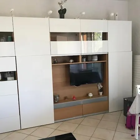 Evy Apartment *